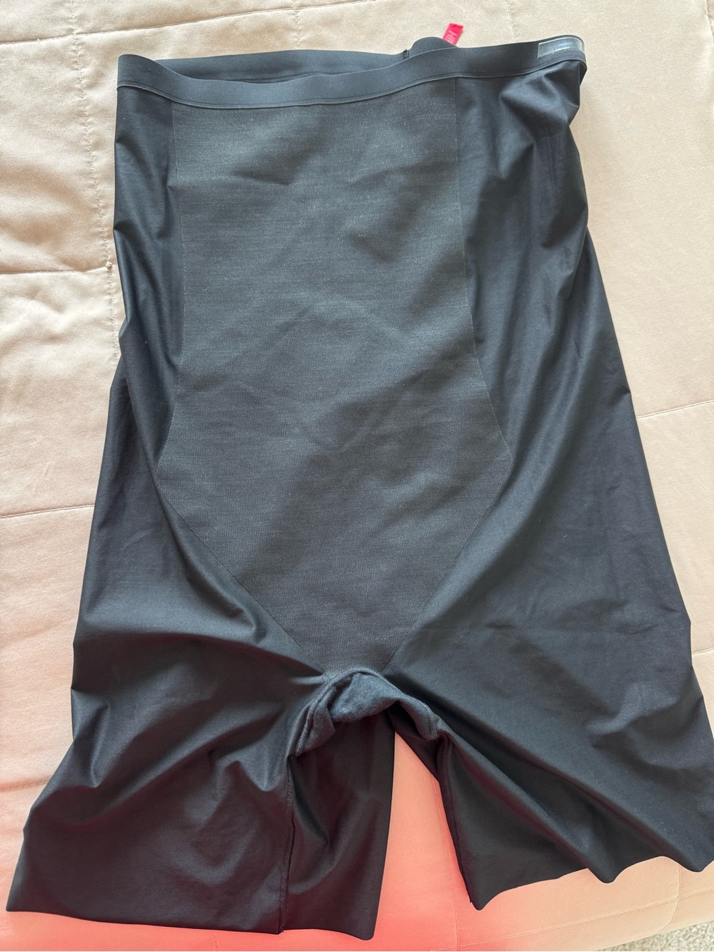 SPANX Thinstincts High Waisted Mid-Thigh Short XL - Picture 7 of 7